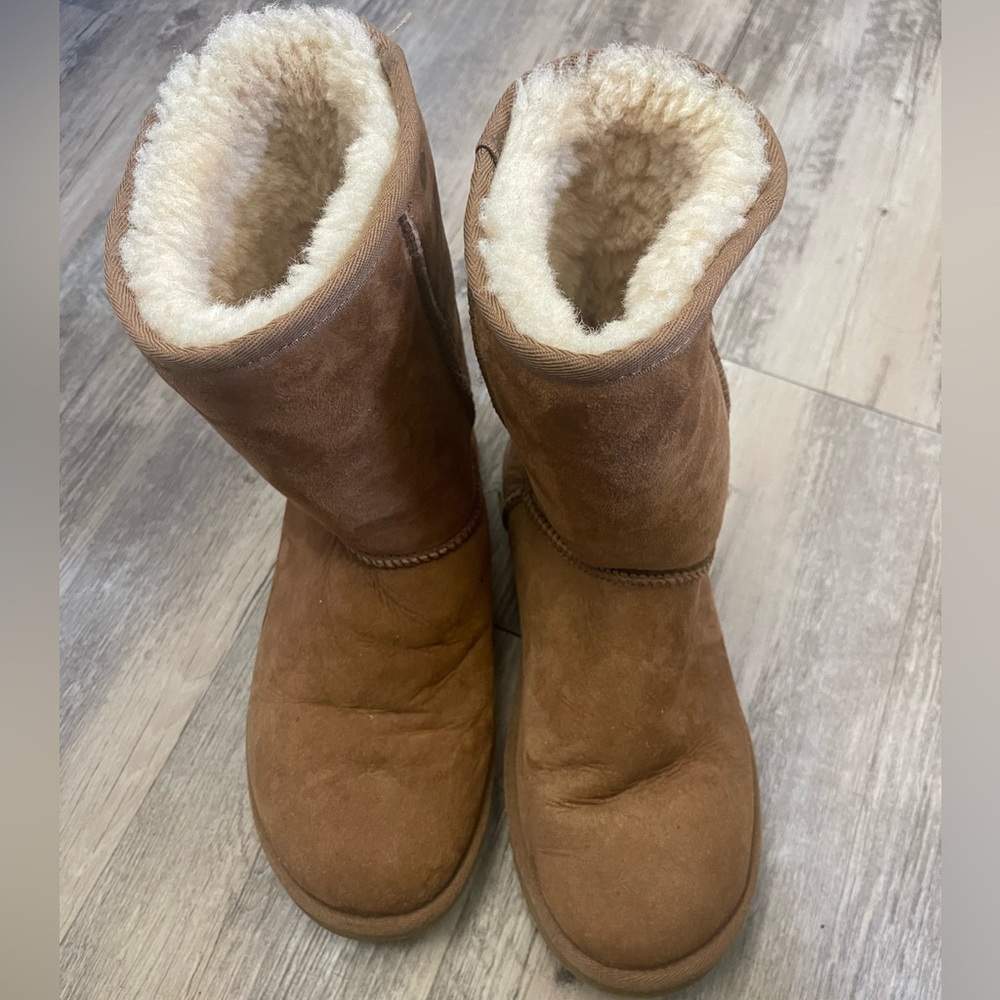 UGG Boots Brown Classic Size 8